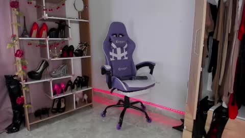 Angelica Sparks online show from 4, 3, 2025