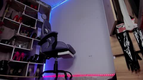 Angelica Sparks online show from 9, 3, 2025