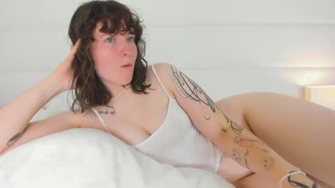 Angelic online show from 4, 7, 2026