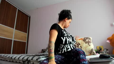 Angelina online show from 5, 2, 2025