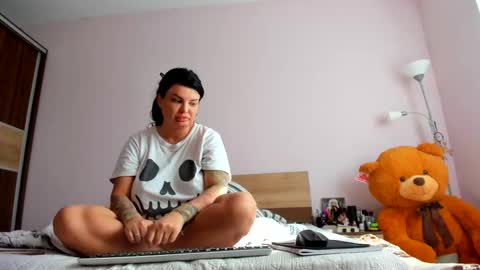 Angelina online show from 6, 3, 2025