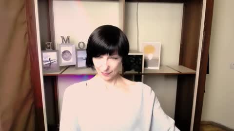 Angelina online show from 7, 1, 2026