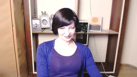 Angelina online show from 17, 4, 2026