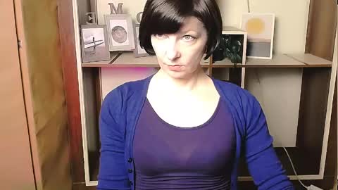 Angelina online show from 28, 4, 2026