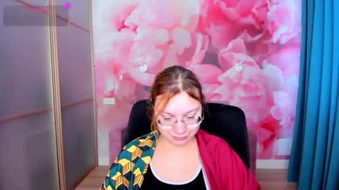 AngelinaLow online show from 6, 2, 2026