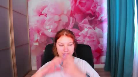 AngelinaLow online show from 8, 6, 2026