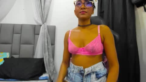 Snapshot of angelinamurphy chatting on 6, 5, 2026 AngelinaMurphy online show from 6, 5, 2026