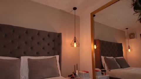   online show from 12, 1, 2025