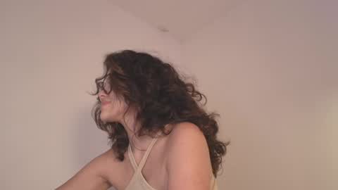   online show from 28, 4, 2026