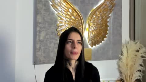 Angeline Smith  online show from 4, 10, 2025