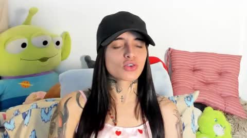 Angeline Smith  online show from 8, 10, 2025