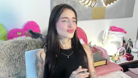 Angeline Smith  online show from 20, 11, 2025