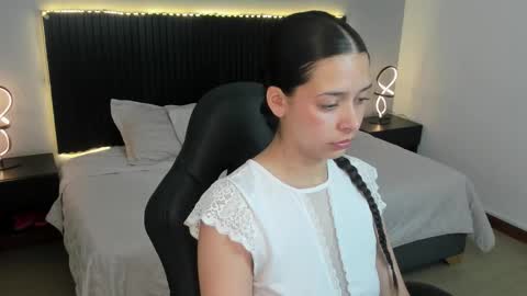 angeline_davies online show from 28, 10, 2025