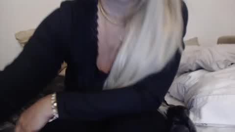 angelinna_12 online show from 14, 7, 2026