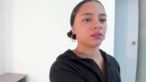 Snapshot of angelitafrodita chatting on 18, 12, 2025 A F R O D I T A online show from 18, 12, 2025