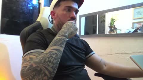 angellatino0 online show from 6, 1, 2025