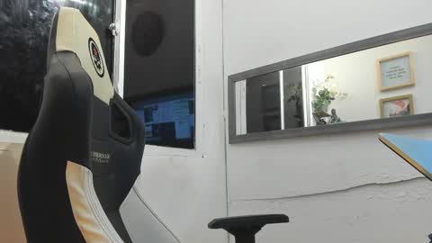 angellatino0 online show from 11, 2, 2025