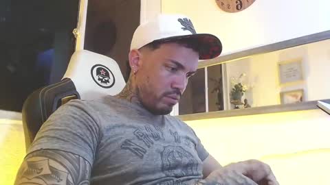 angellatino0 online show from 24, 2, 2025