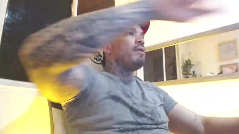 angellatino0 online show from 24, 2, 2025