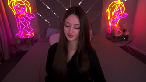 Snapshot of angellblush chatting on 3, 10, 2025 AngelBlush online show from 3, 10, 2025