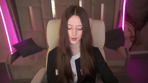 Snapshot of angellblush chatting on 25, 11, 2025 AngelBlush online show from 25, 11, 2025