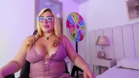 angellhott  online show from 2, 3, 2026