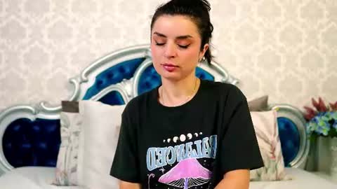Natalia online show from 5, 7, 2026