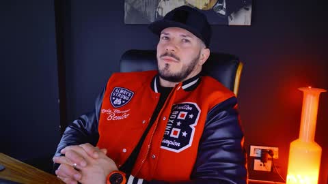 Snapshot of angeloeric chatting on 4, 2, 2025 BlackWolf online show from 4, 2, 2025