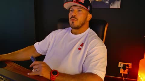 Snapshot of angeloeric chatting on 9, 9, 2025 BlackWolf online show from 9, 9, 2025