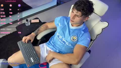 Angelo Ferro online show from 25, 2, 2025