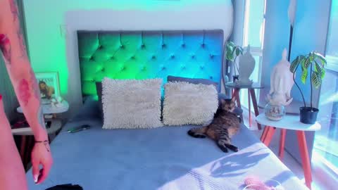 Angel online show from 31, 1, 2025