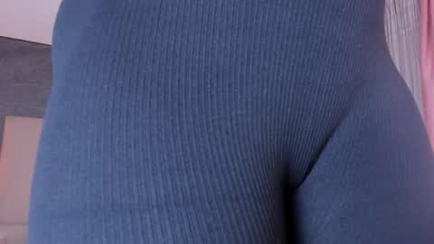 Angela online show from 18, 9, 2025