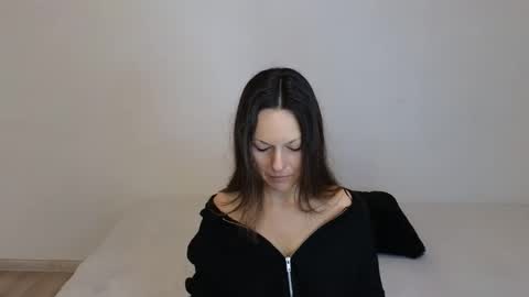 Giulia online show from 8, 2, 2026