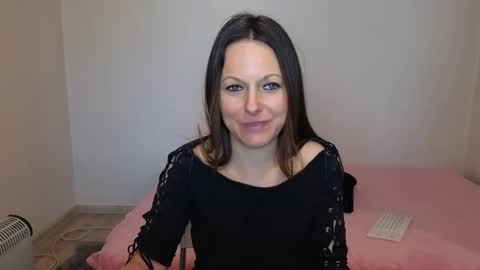 Giulia online show from 23, 4, 2026