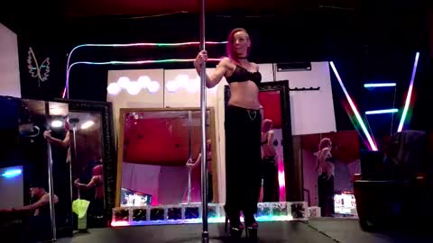 Snapshot of angelsparkle80 chatting on 11, 1, 2026 Madison Marie online show from 11, 1, 2026