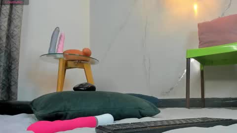 ANGIE online show from 4, 3, 2025