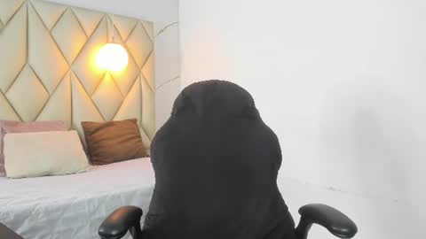 ANGIE online show from 5, 8, 2026