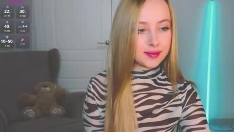  Im Chloe  i do FLASH BOOBS for new fan club online show from 28, 4, 2026