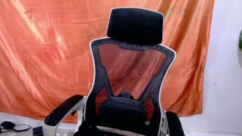 Snapshot of angelyn_slim chatting on 29, 6, 2026 angelyn_slim online show from 29, 6, 2026