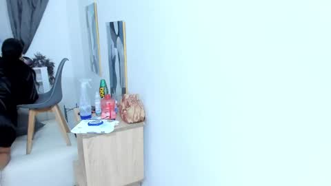 Snapshot of angie_will chatting on 12, 2, 2025 A N G I E. online show from 12, 2, 2025