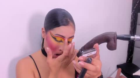 Snapshot of angie_will chatting on 16, 10, 2025 A N G I E. online show from 16, 10, 2025