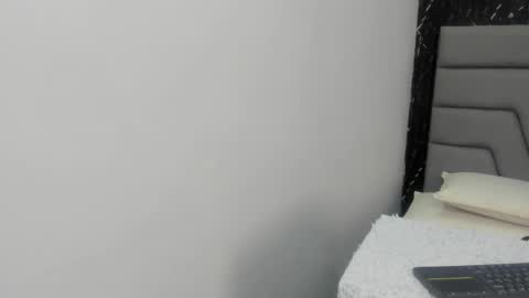 Snapshot of angie_will chatting on 10, 1, 2026 A N G I E. online show from 10, 1, 2026