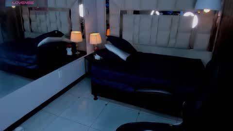 Anguel  online show from 30, 10, 2025