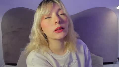 Ania online show from 2, 1, 2025