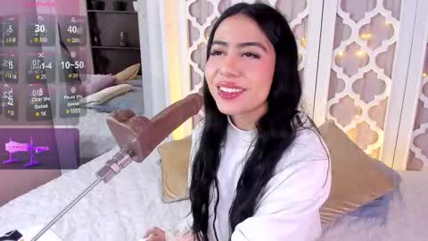 aniie_west online show from 10, 2, 2025