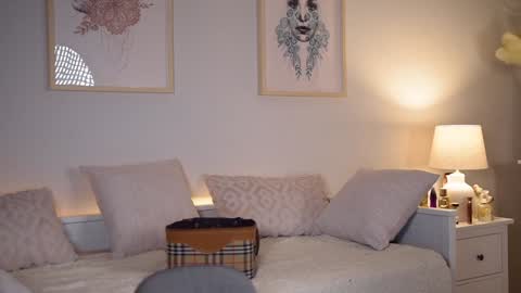 Snapshot of aniiehottie chatting on 2, 12, 2024 online show from 2, 12, 2024