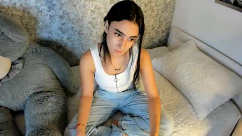 anika_h online show from 19, 2, 2026