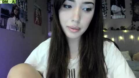 Snapshot of anisa_sweet chatting on 25, 9, 2025 Anisa Moan from LovenseWet from Tip MenuOpen for Private online show from 25, 9, 2025