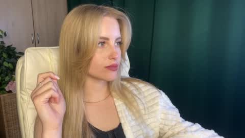 Snapshot of anita_blairr chatting on 18, 5, 2026 Anita online show from 18, 5, 2026