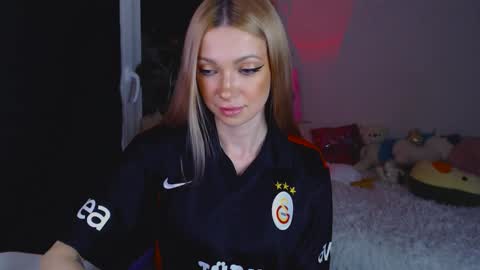 Snapshot of anita_moon_ chatting on 12, 2, 2026 anita_moon_ online show from 12, 2, 2026